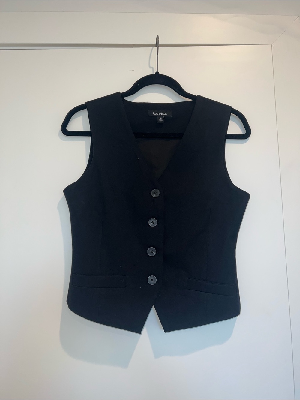 Lea & Viola Black Women's Vest